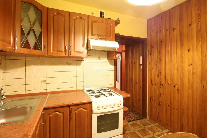 Radom, Prędocinek, Ostrowiecka, 3 POKOJE, P:2/4, UL. OSTROWIECKA, PRĘDOCINEK