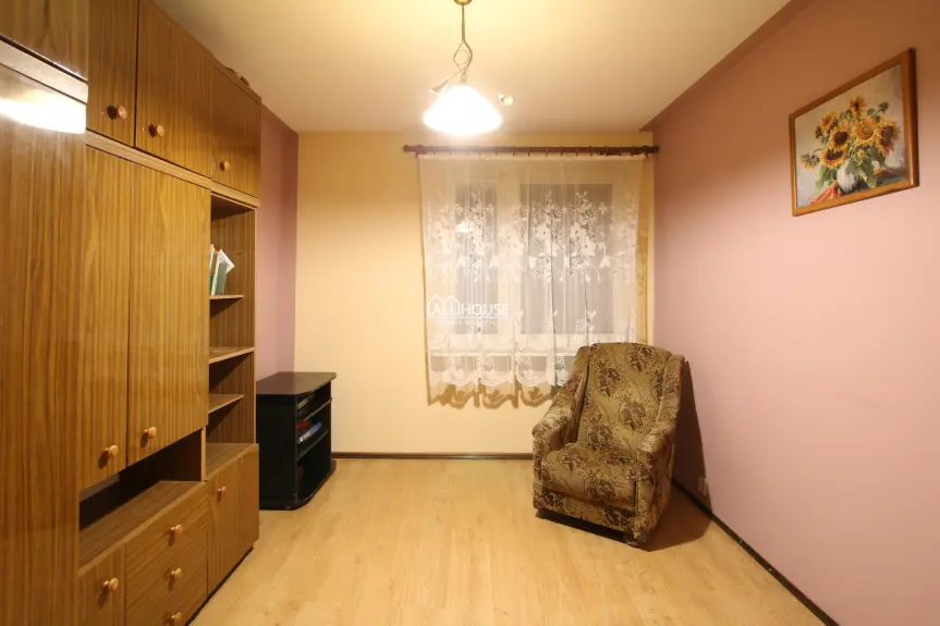 Radom, Prędocinek, Ostrowiecka, 3 POKOJE, P:2/4, UL. OSTROWIECKA, PRĘDOCINEK