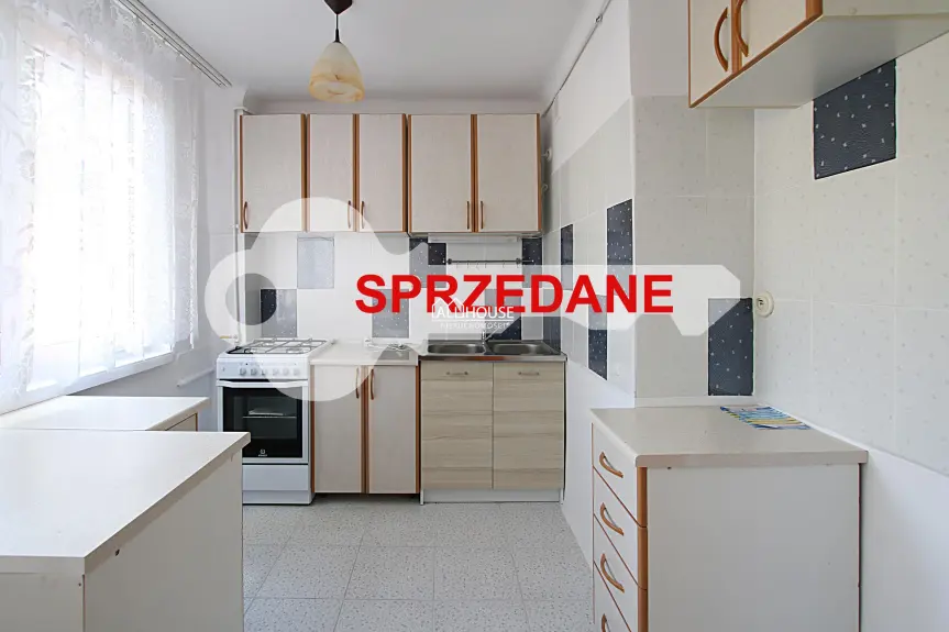 mazowieckie, Radom, XV-lecia, 11 Listopada, 3 POKOJE DO WEJŚCIA, UL.11 LISTOPADA, OS. XV-LECIA