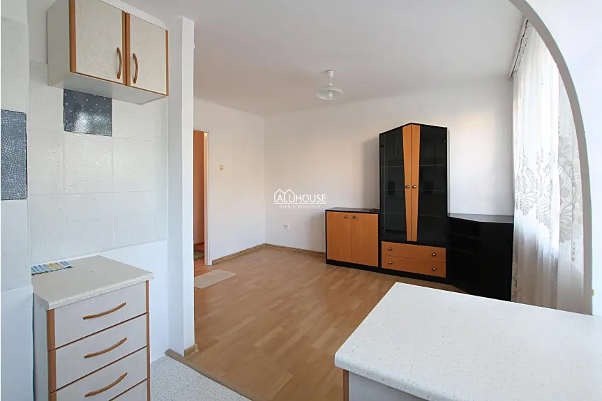 Radom, XV-lecia, 11 Listopada, 3 POKOJE DO WEJŚCIA, UL.11 LISTOPADA, OS. XV-LECIA