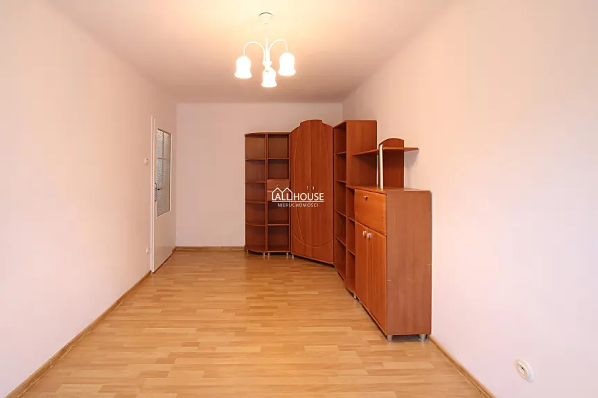 Radom, XV-lecia, 11 Listopada, 3 POKOJE DO WEJŚCIA, UL.11 LISTOPADA, OS. XV-LECIA