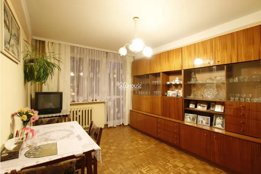 Radom, Nad Potokiem, Grzybowska, 3 POKOJE, PIERWSZE PIĘTRO, UL. GRZYBOWSKA