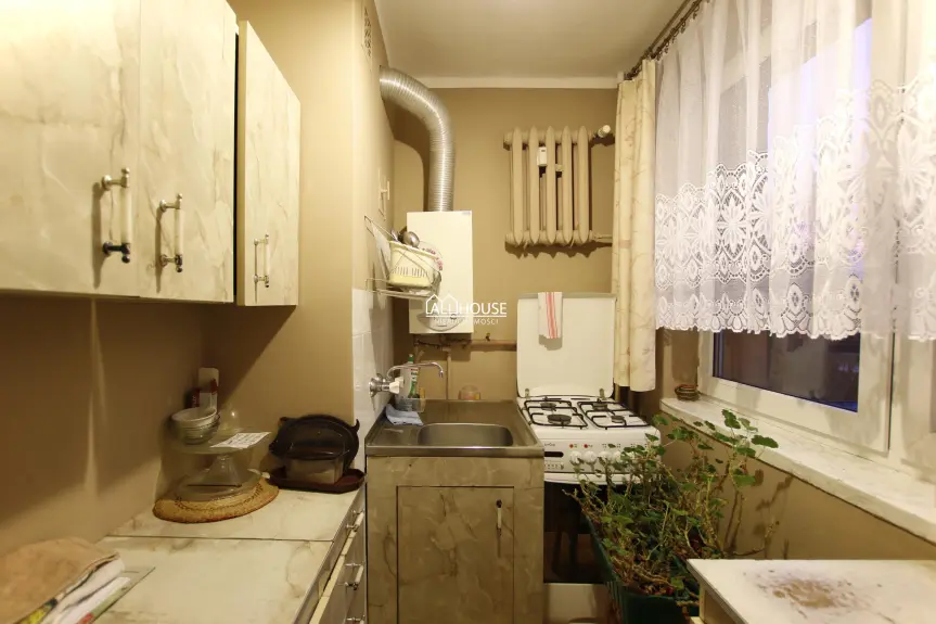 Radom, Nad Potokiem, Grzybowska, 3 POKOJE, PIERWSZE PIĘTRO, UL. GRZYBOWSKA