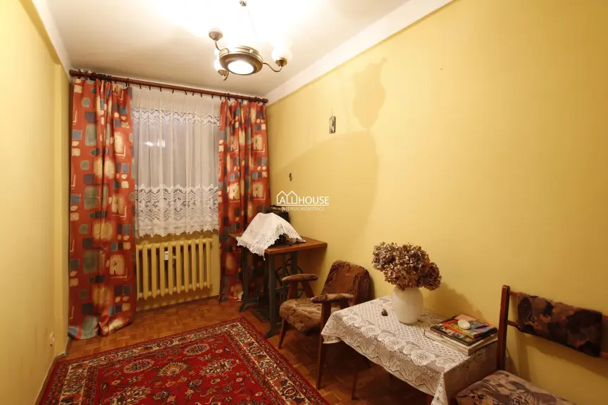 Radom, Nad Potokiem, Grzybowska, 3 POKOJE, PIERWSZE PIĘTRO, UL. GRZYBOWSKA